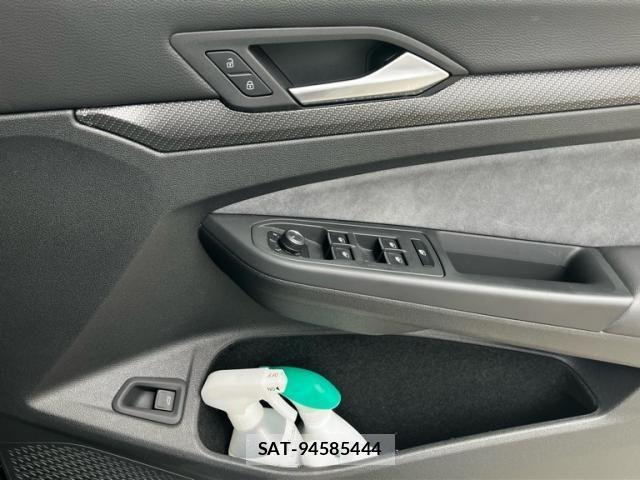 VolksWagen GOLF VARIANT 2021-08 7331190-22