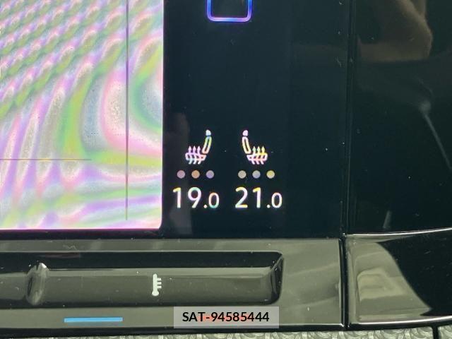 VolksWagen GOLF VARIANT 2021-08 7331190-24