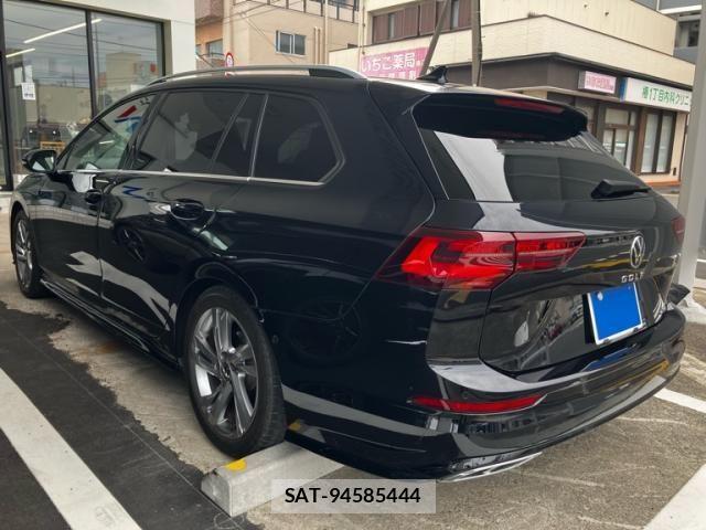 VolksWagen GOLF VARIANT 2021-08 7331190-6