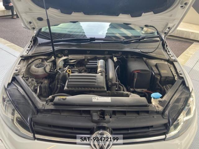 VolksWagen GOLF VARIANT 2017-07 7360477-13