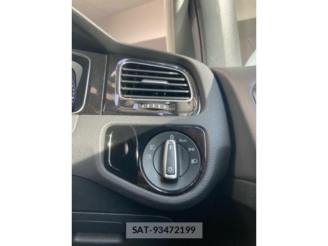 VolksWagen GOLF VARIANT 2017-07 7360477-14