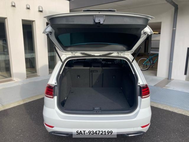 VolksWagen GOLF VARIANT 2017-07 7360477-8
