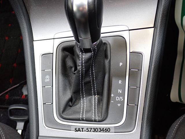VolksWagen GOLF VARIANT 2015-05 7360475-16