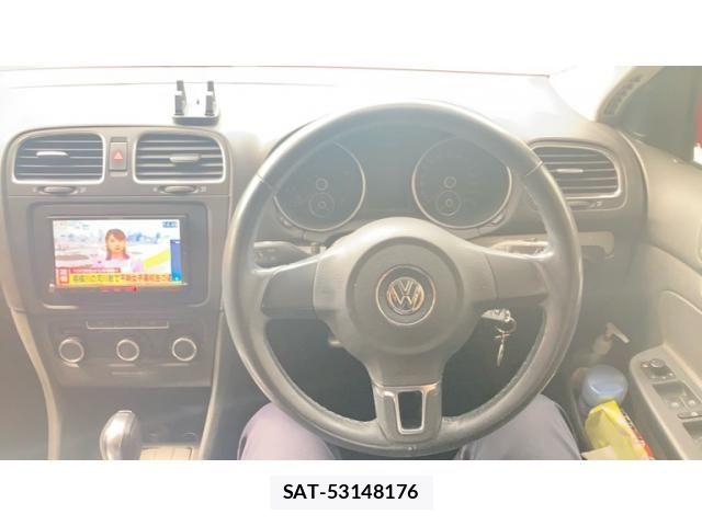 VolksWagen GOLF VARIANT 2011-05 7394853-9