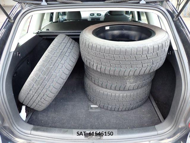 VolksWagen GOLF VARIANT 2011-11 7458828-24