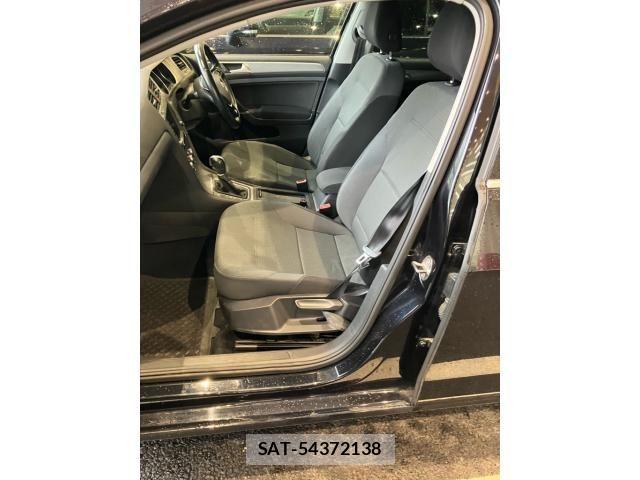 VolksWagen GOLF VARIANT 2014-03 7563085-12