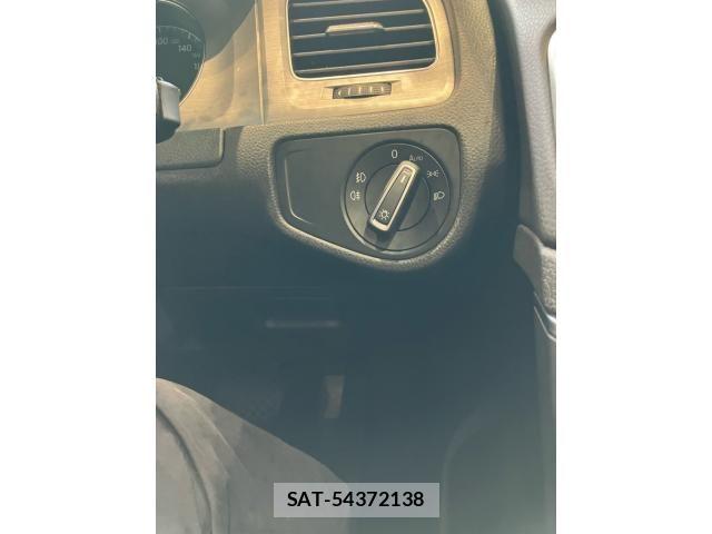 VolksWagen GOLF VARIANT 2014-03 7563085-18
