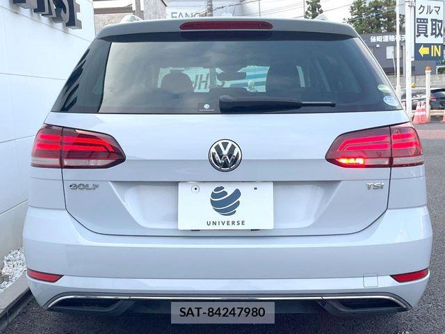 VolksWagen GOLF VARIANT 2017-06 7621330-14