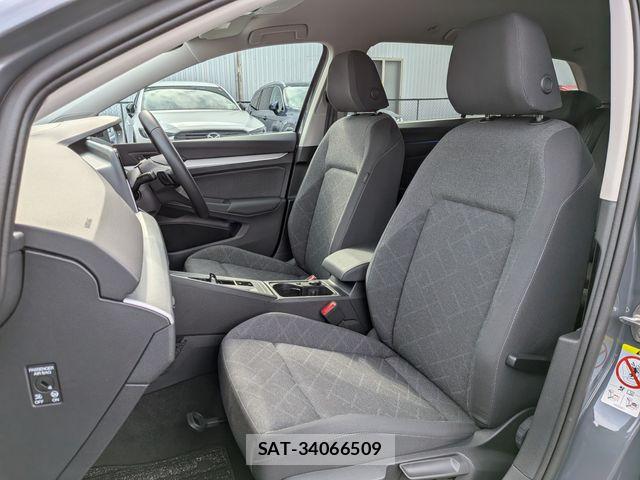VolksWagen GOLF VARIANT 2024-03 7621328-15