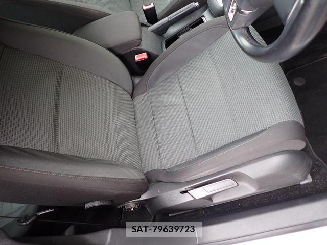 VolksWagen GOLF VARIANT 2011-08 7790509-17