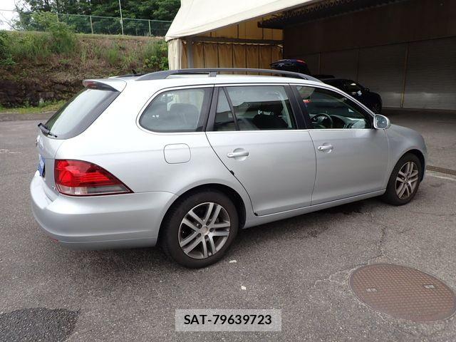 VolksWagen GOLF VARIANT 2011-08 7790509-6