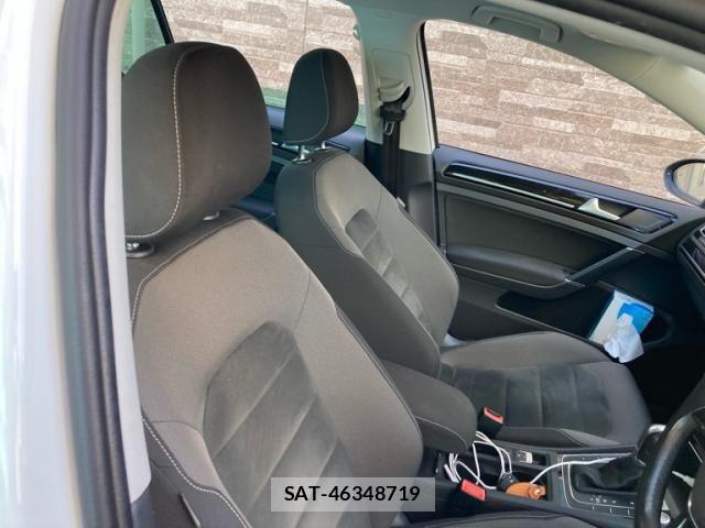 VolksWagen GOLF VARIANT 2017-08 7790505-13