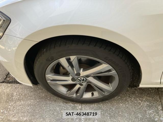 VolksWagen GOLF VARIANT 2017-08 7790505-6