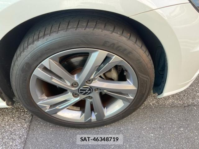 VolksWagen GOLF VARIANT 2017-08 7790505-7