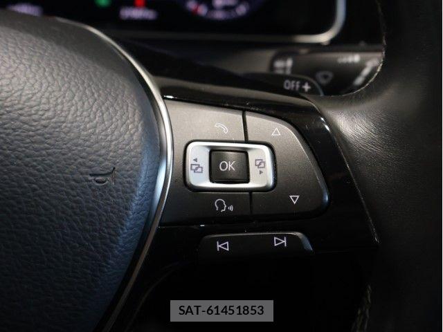 VolksWagen GOLF VARIANT 2017-06 7790507-19