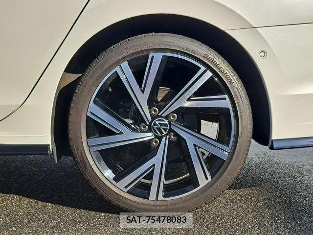 VolksWagen GOLF VARIANT 2023-03 7880487-10