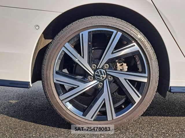 VolksWagen GOLF VARIANT 2023-03 7880487-8