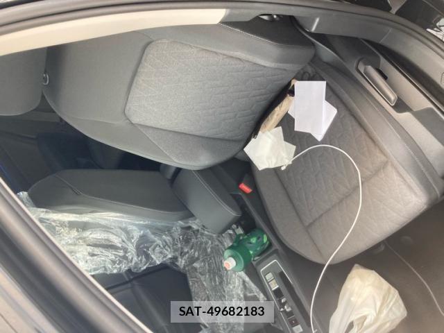 VolksWagen GOLF VARIANT 2025-04 8076140-9