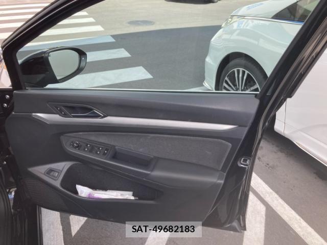 VolksWagen GOLF VARIANT 2025-04 8076140-15