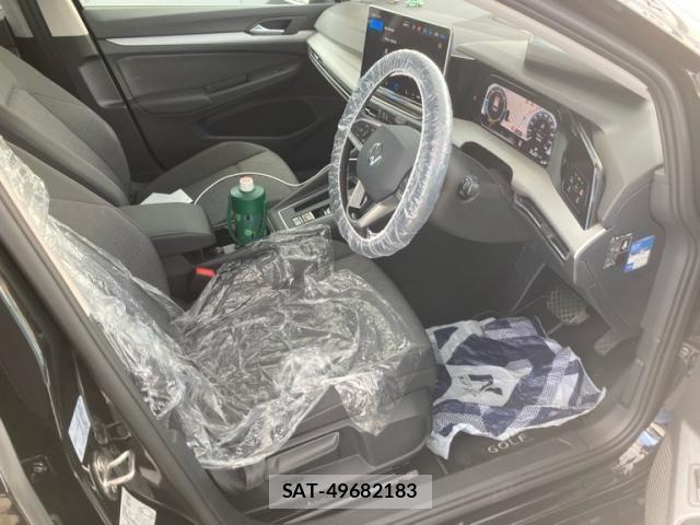 VolksWagen GOLF VARIANT 2025-04 8076140-17