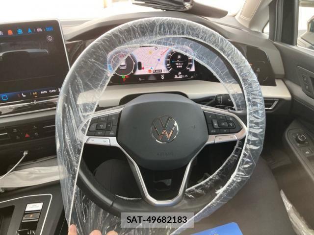 VolksWagen GOLF VARIANT 2025-04 8076140-19