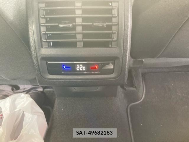 VolksWagen GOLF VARIANT 2025-04 8076140-25