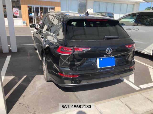VolksWagen GOLF VARIANT 2025-04 8076140-3