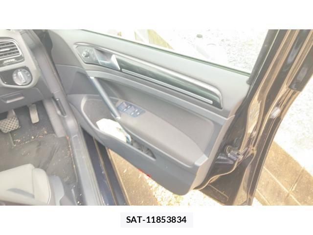 VolksWagen GOLF VARIANT 2014-07 8076142-13