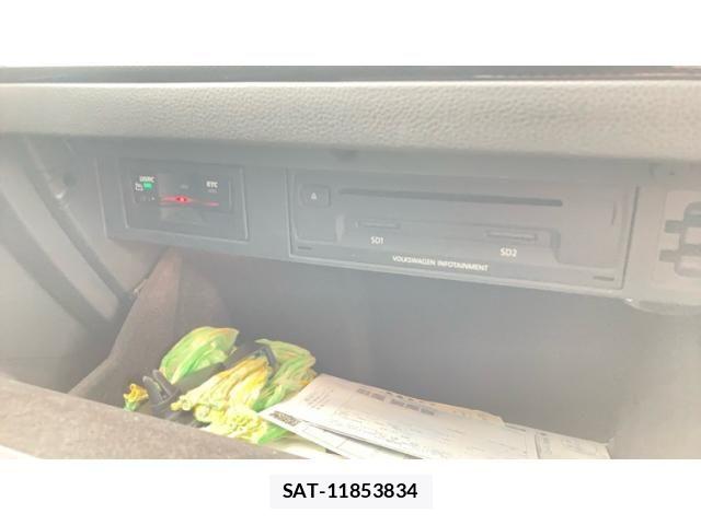VolksWagen GOLF VARIANT 2014-07 8076142-26