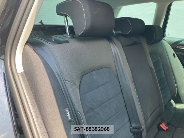 VolksWagen GOLF VARIANT 2015-06 8102718-11