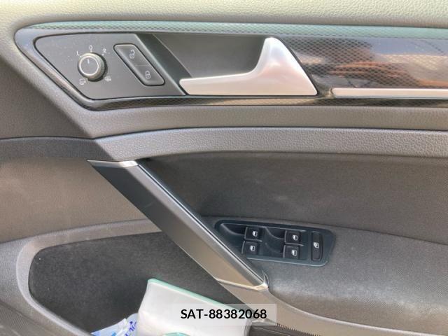 VolksWagen GOLF VARIANT 2015-06 8102718-13