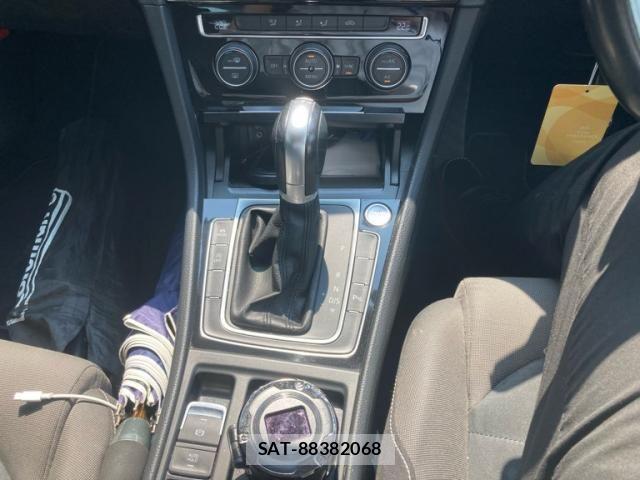 VolksWagen GOLF VARIANT 2015-06 8102718-14