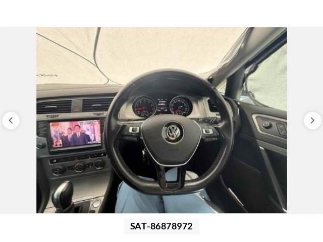 VolksWagen GOLF VARIANT 2016-03 8102711-3