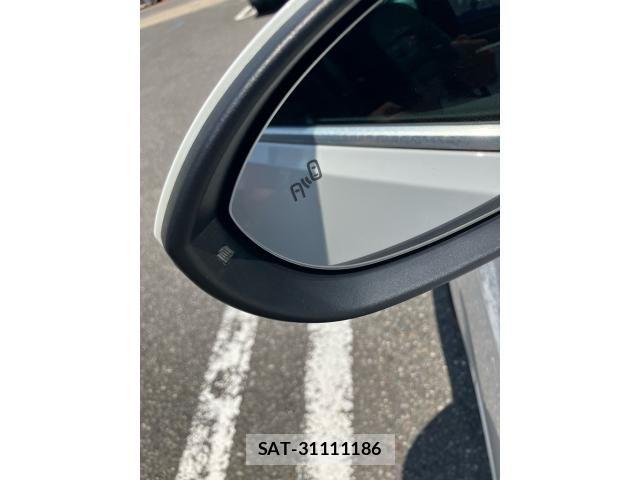 VolksWagen GOLF VARIANT 2020-02 8102710-12