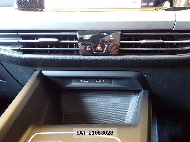 VolksWagen GOLF VARIANT 2022-06 8132997-16