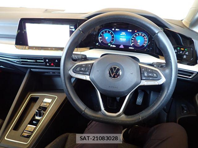 VolksWagen GOLF VARIANT 2022-06 8132997-17