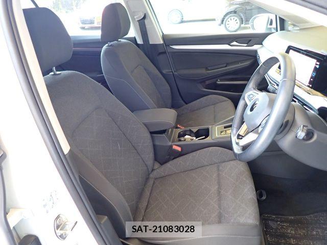 VolksWagen GOLF VARIANT 2022-06 8132997-20