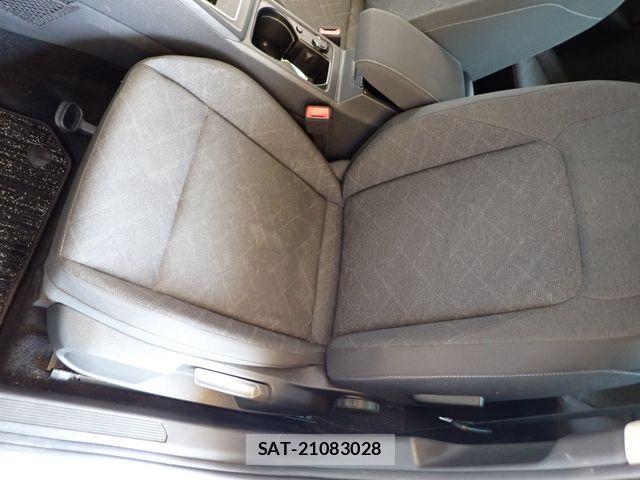 VolksWagen GOLF VARIANT 2022-06 8132997-23