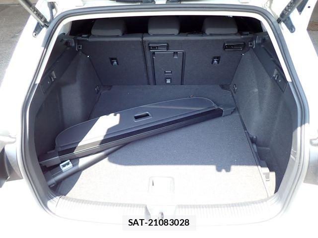 VolksWagen GOLF VARIANT 2022-06 8132997-24