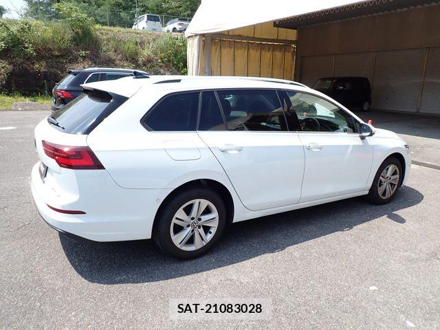 VolksWagen GOLF VARIANT 2022-06 8132997-6