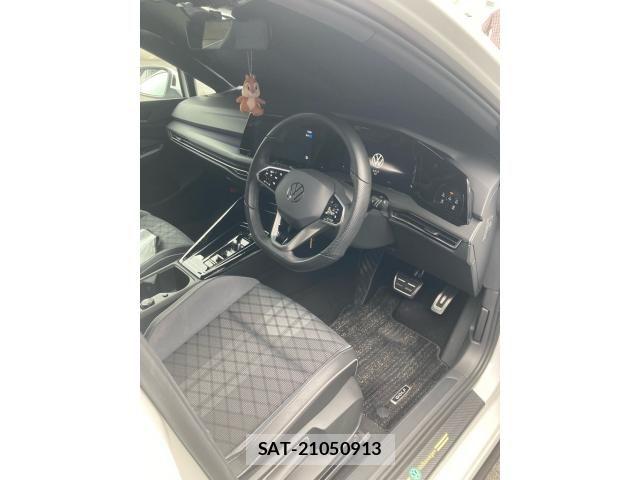 VolksWagen GOLF VARIANT 2023-11 8132996-19