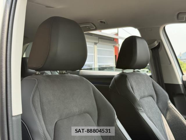 VolksWagen GOLF VARIANT 2025-10 8159520-9