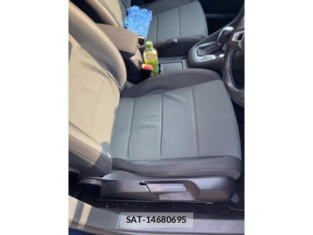 VolksWagen GOLF VARIANT 2011-06 8159521-10