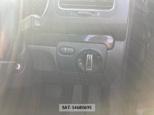 VolksWagen GOLF VARIANT 2011-06 8159521-11