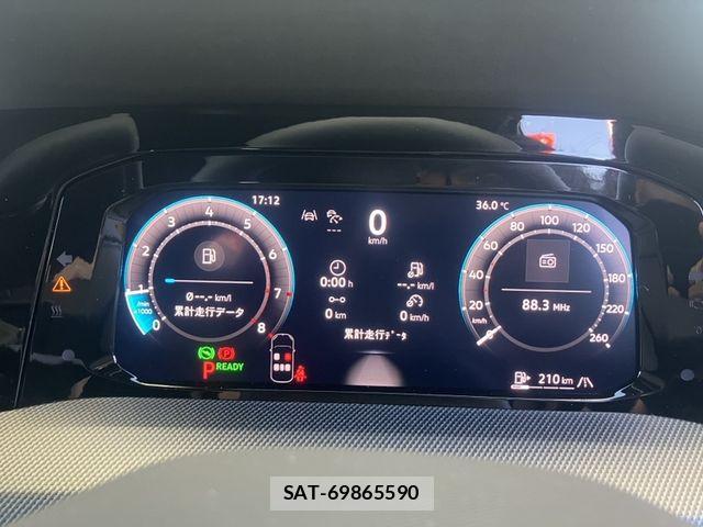 VolksWagen GOLF VARIANT 2026-03 8211018-6
