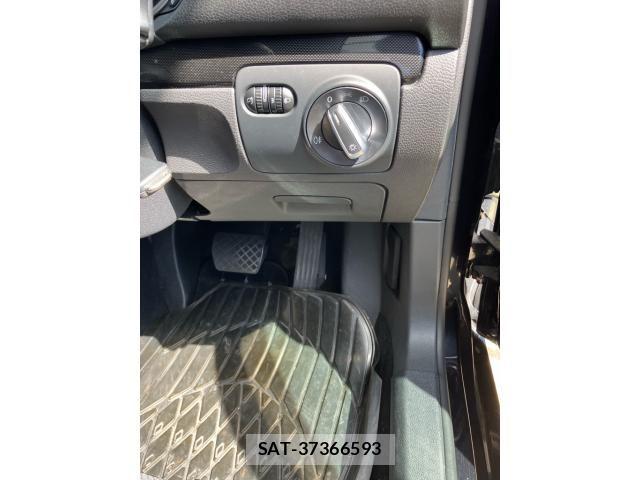 VolksWagen GOLF VARIANT 2012-01 8211023-12