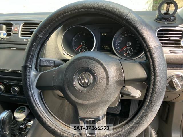 VolksWagen GOLF VARIANT 2012-01 8211023-13