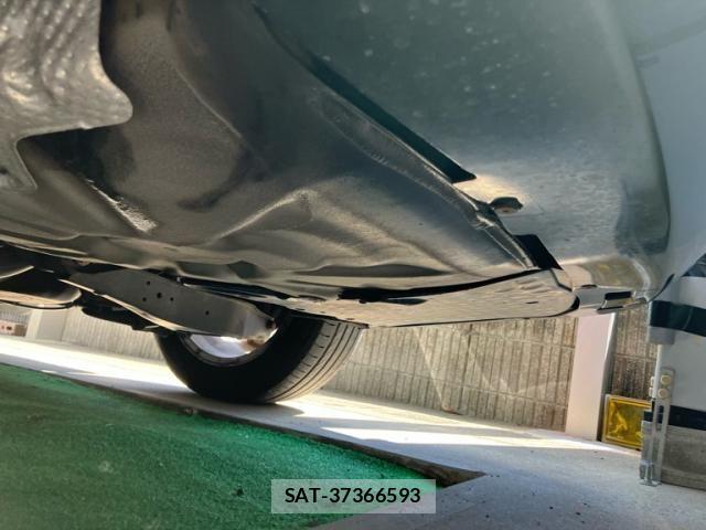 VolksWagen GOLF VARIANT 2012-01 8211023-17