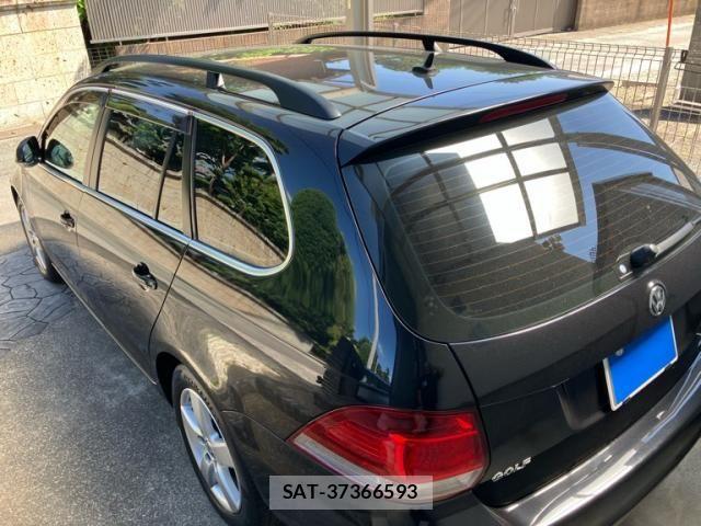 VolksWagen GOLF VARIANT 2012-01 8211023-1