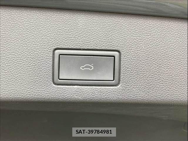 VolksWagen GOLF VARIANT 2021-08 8247157-9
